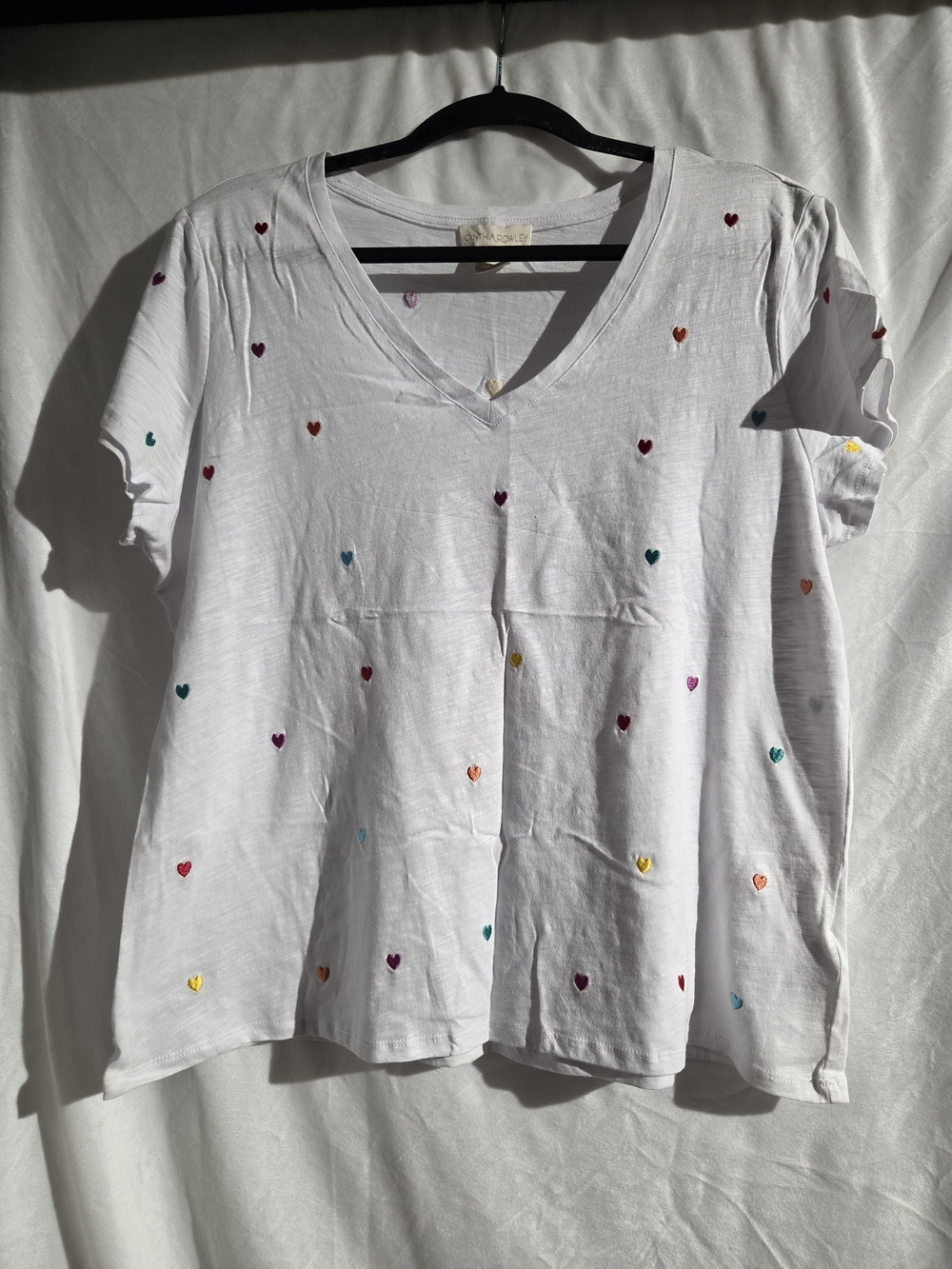 Cynthia Rowley White V-Neck Tee with Multicolor Heart Embroidery